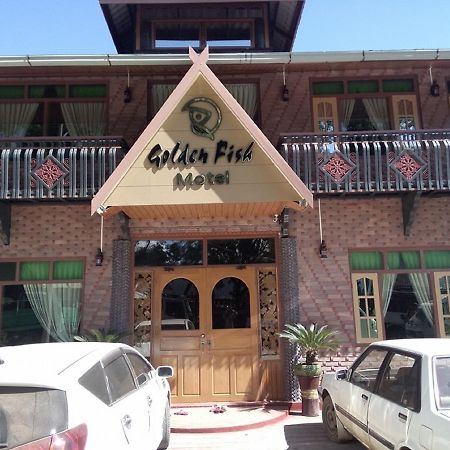 Golden Fish Motel ニャウンシュエ エクステリア 写真
