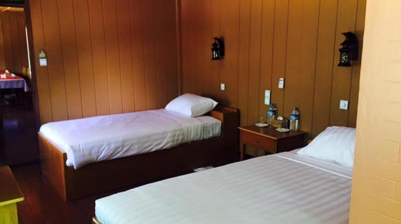 Golden Fish Motel ニャウンシュエ エクステリア 写真