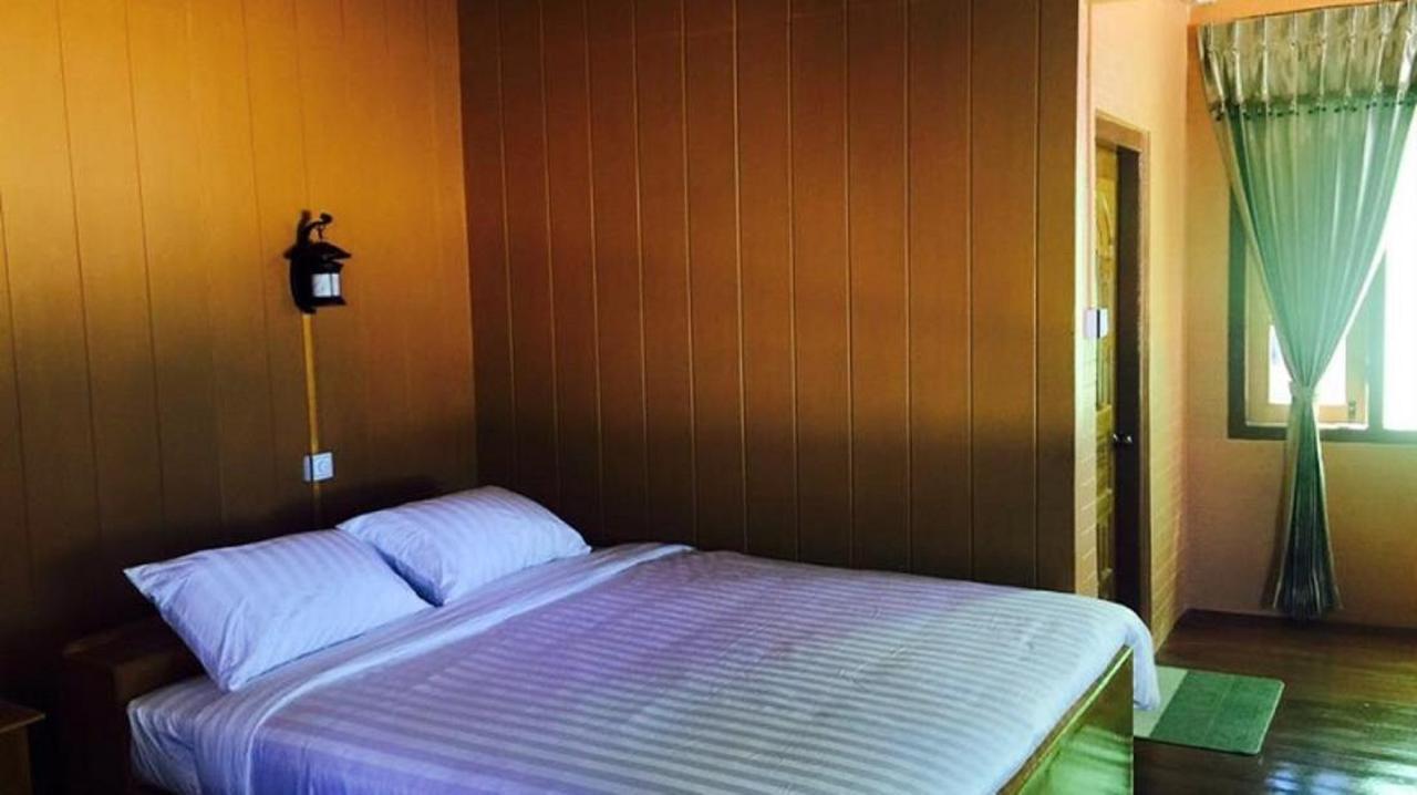 Golden Fish Motel ニャウンシュエ エクステリア 写真